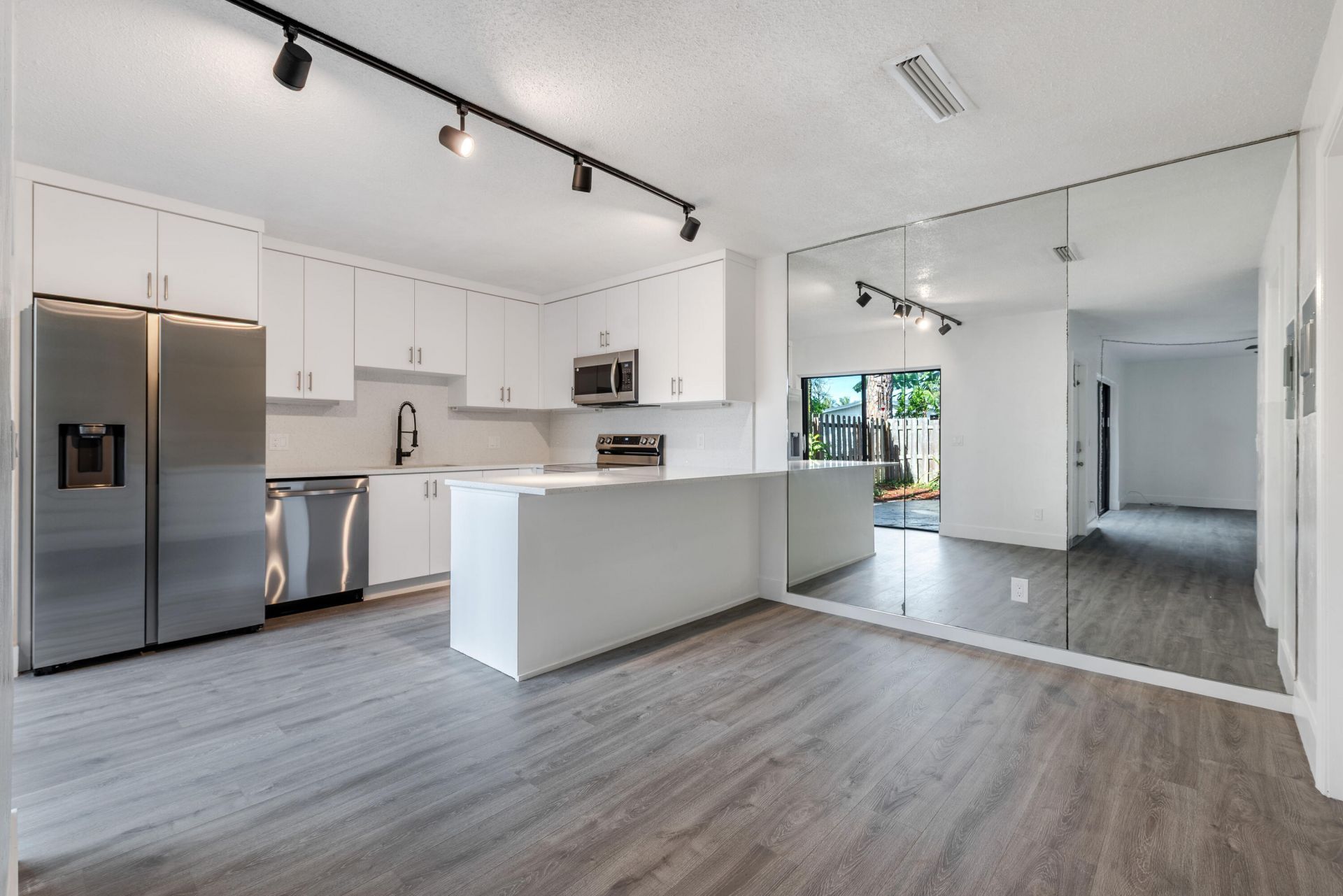 471 Kirk Road, Unit D, West Palm Beach, FL 33406 Photo