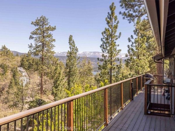 1231 Ridge, Fawnskin, CA 92333