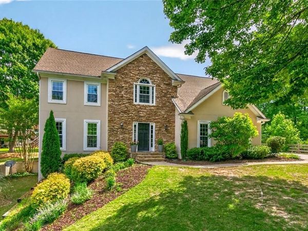 720 Paddock Court, Alpharetta, GA 30009