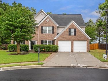 709 Roxholly Lane , Buford, GA 30518