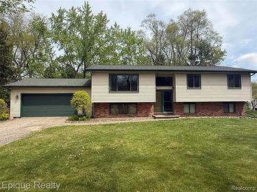 51600 Shelby Road, Shelby Twp, MI 48316