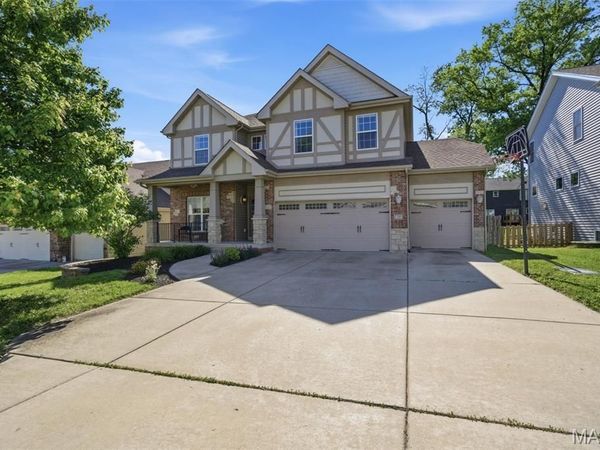 735 Harvest Lane , Olivette, MO 63132