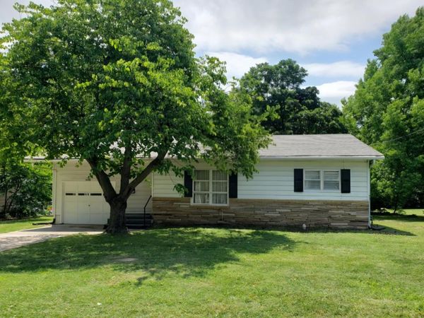 1408 N 4th Street , Monett, MO 65708