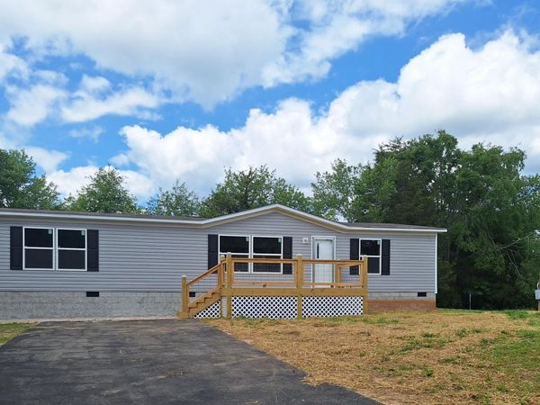 108 County Road 621, Etowah, TN 37331