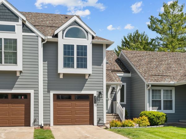2505 82nd Street, Urbandale, IA 50322