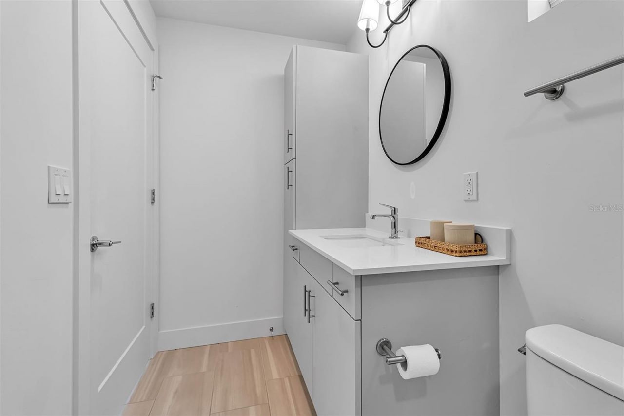 1703 N Tamiami Trail, Unit 211, Sarasota, FL 34234 Photo