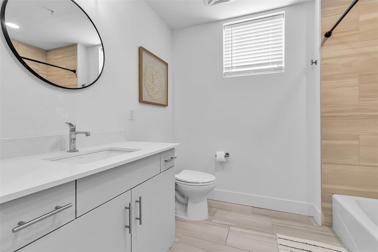 1703 N Tamiami Trail, Unit 211, Sarasota, FL 34234 Photo