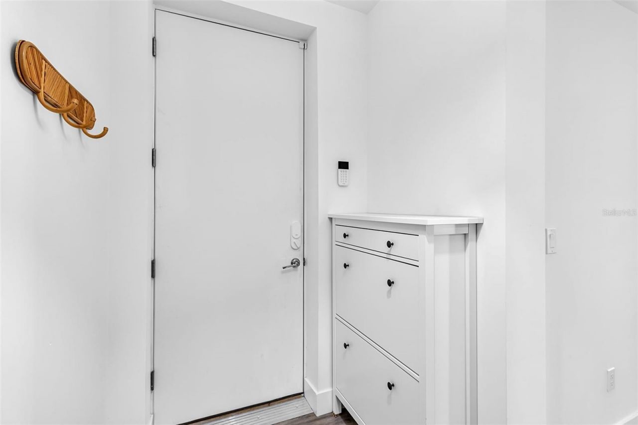 1703 N Tamiami Trail, Unit 211, Sarasota, FL 34234 Photo