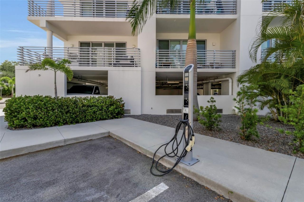 1703 N Tamiami Trail, Unit 211, Sarasota, FL 34234 Photo