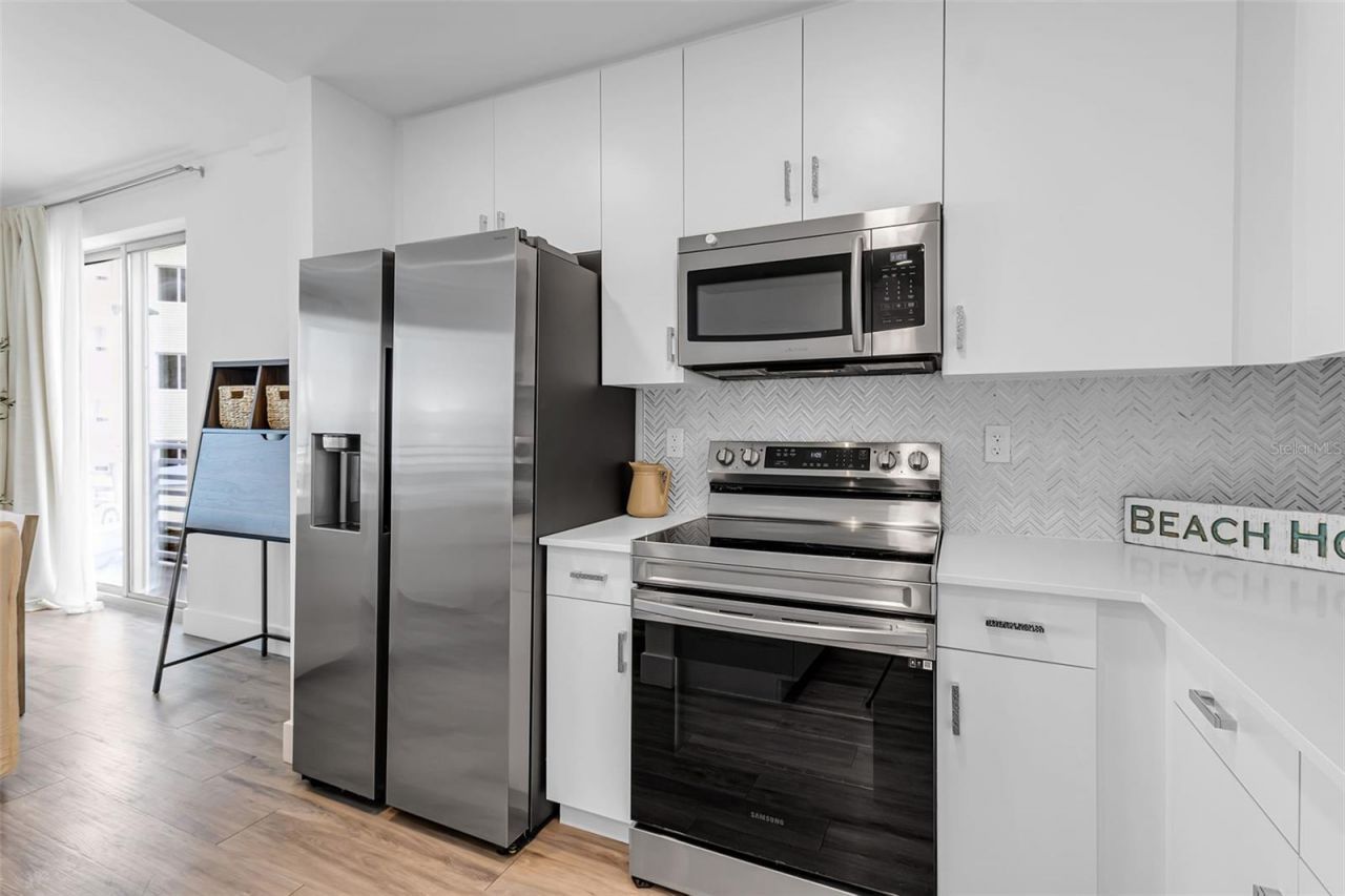 1703 N Tamiami Trail, Unit 211, Sarasota, FL 34234 Photo