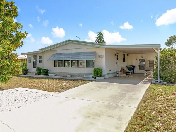 1440 NASSAU CIRCLE , TAVARES, FL 32778