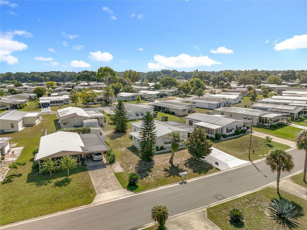1440 Nassau Circle , Tavares, FL 32778 Photo