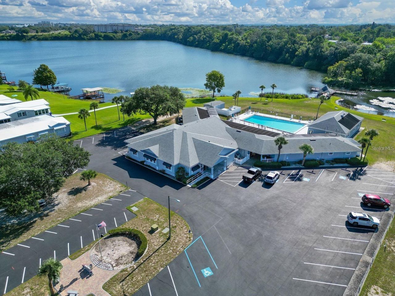 1440 Nassau Circle , Tavares, FL 32778 Photo