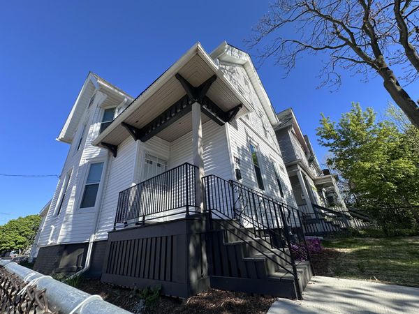 1221 N 24th St, Milwaukee, WI 53205