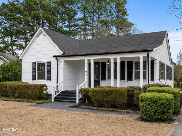 108 N Watauga Avenue, Dunn, NC 28334