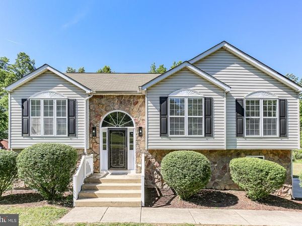 424 LAUREL AVENUE, FREDERICKSBURG, VA 22408