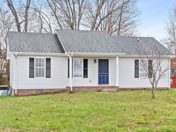 941 Crabapple Ln, Clarksville, TN 37040