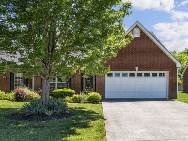 2751 Waywood Dr, Murfreesboro, TN 37128