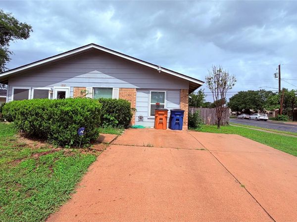 8404 Maine DR, Austin, TX 78758