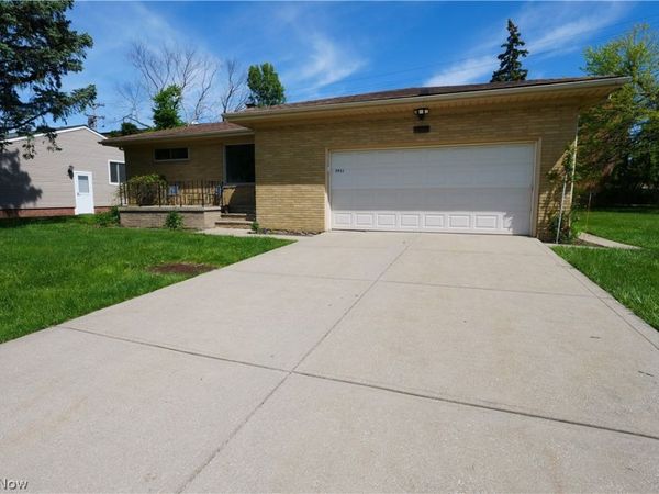 5931 Mayberry Avenue, Mayfield Heights, OH 44124