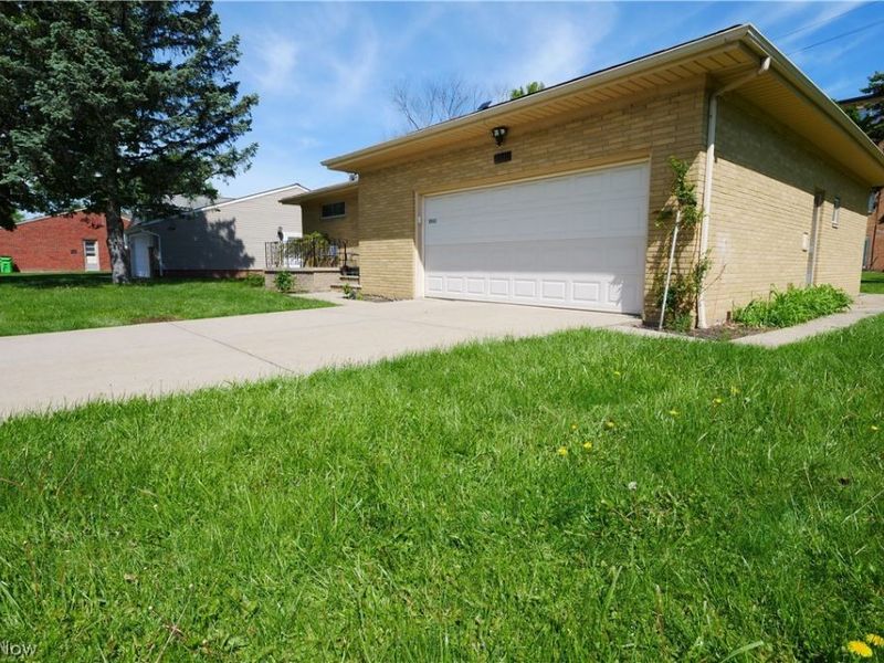 5931 Mayberry Avenue, Mayfield Heights, OH 44124 Photo 38