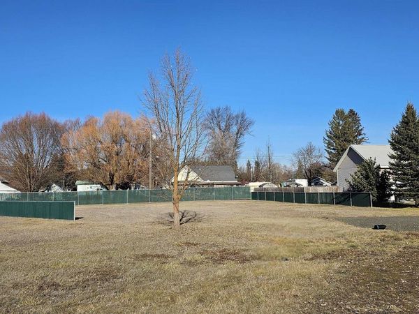 1120 W King St, Chewelah, WA 99109