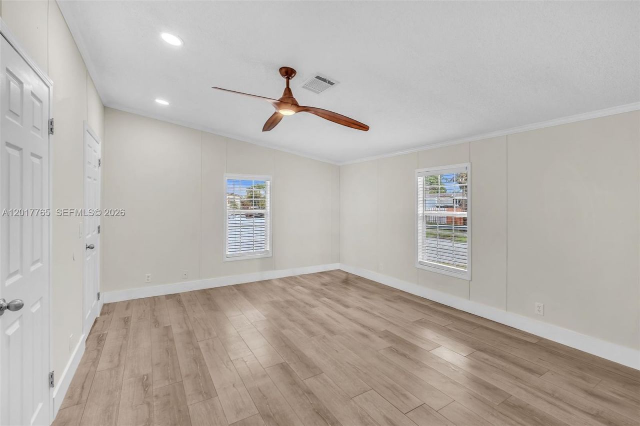 730 NW 217th Ter, Pembroke Pines, FL 33029 Photo