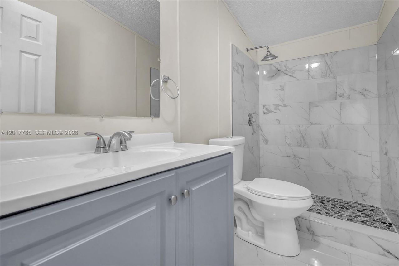 730 NW 217th Ter, Pembroke Pines, FL 33029 Photo