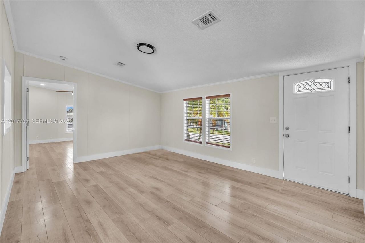 730 NW 217th Ter, Pembroke Pines, FL 33029 Photo