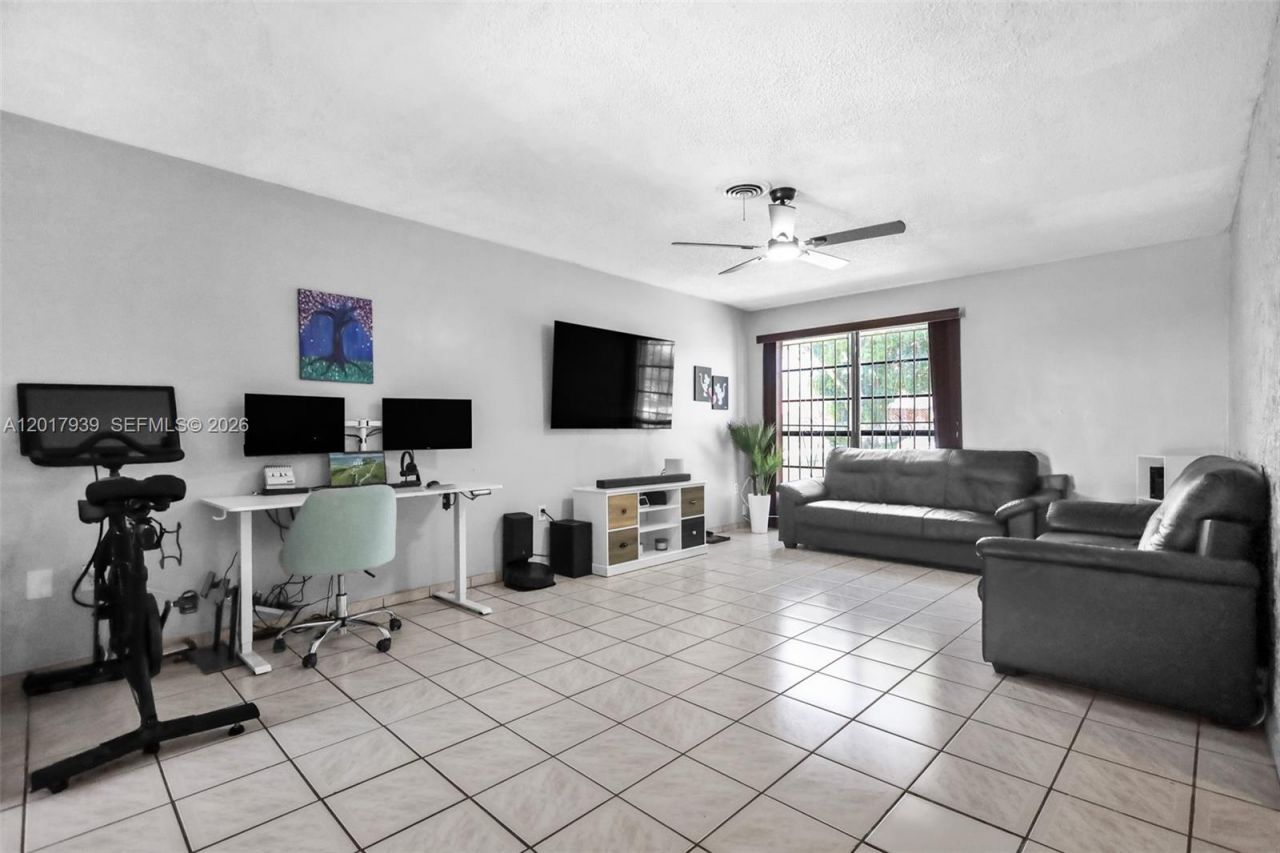 3405 E Shore Rd , Miramar, FL 33023 Photo