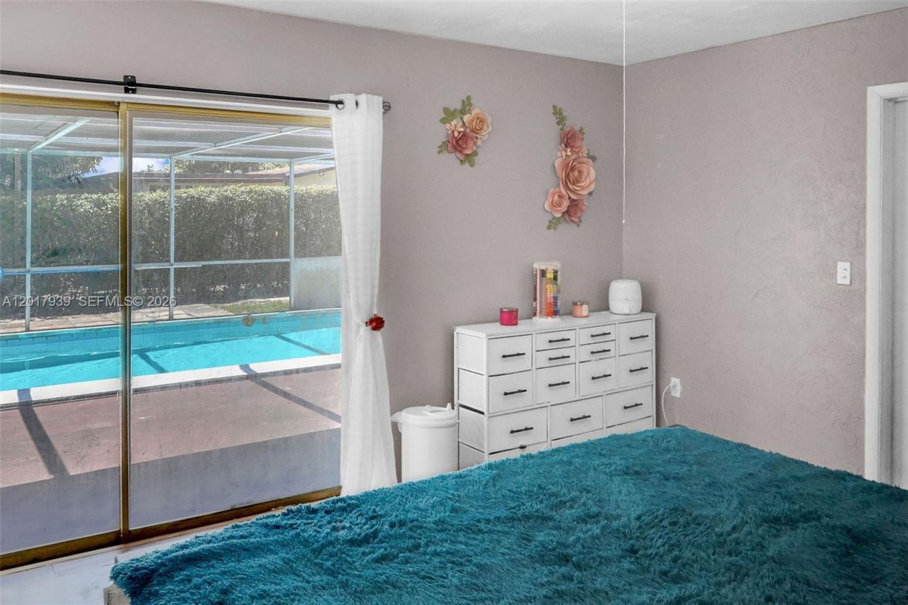3405 E Shore Rd , Miramar, FL 33023 Photo