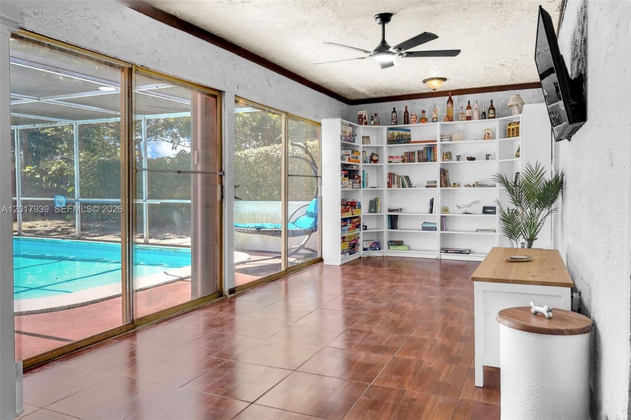 3405 E Shore Rd , Miramar, FL 33023 Photo