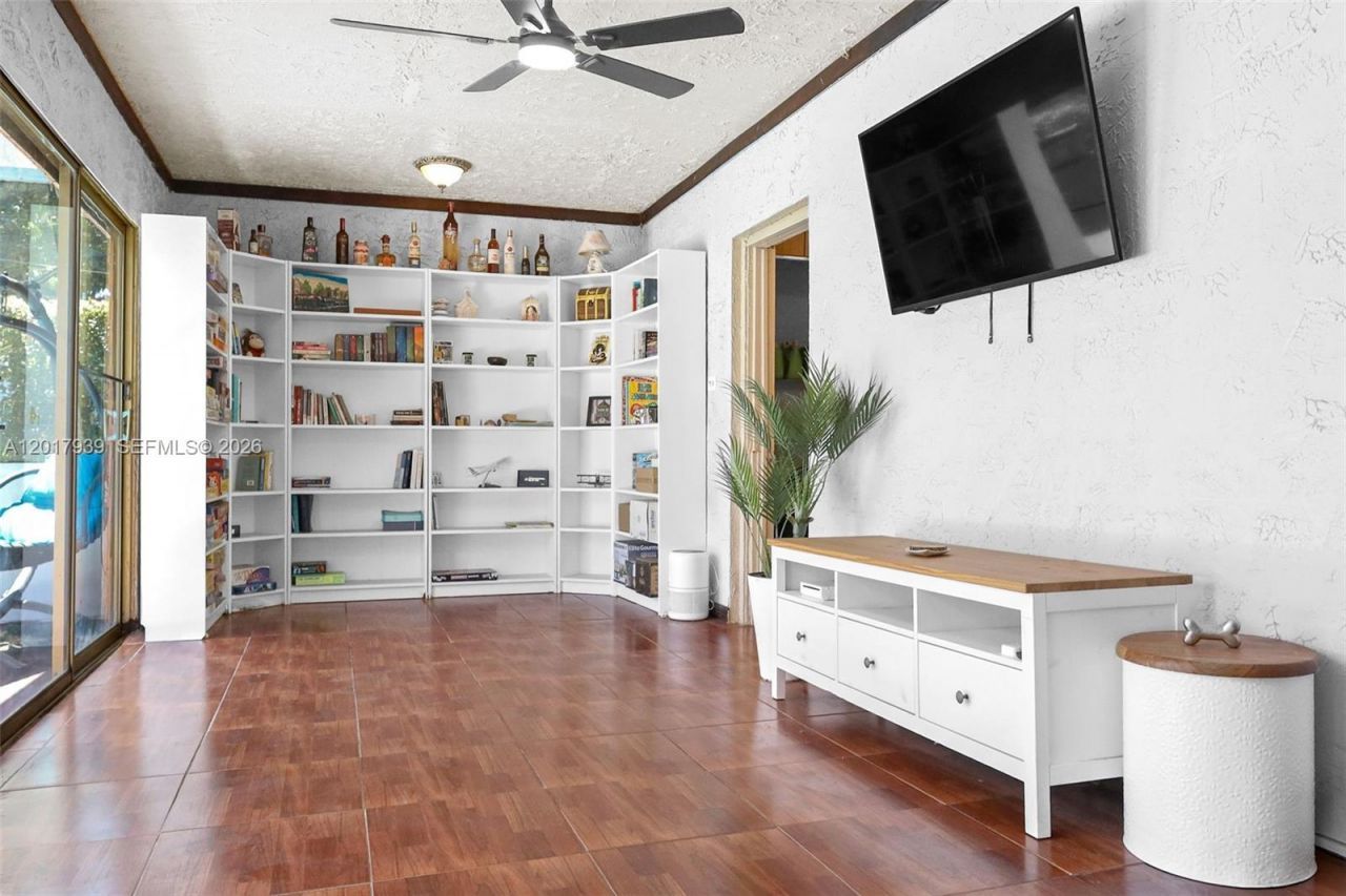 3405 E Shore Rd , Miramar, FL 33023 Photo