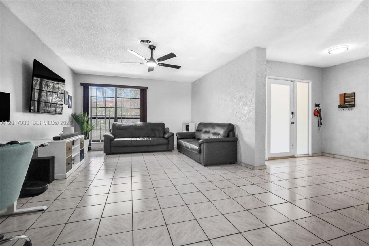 3405 E Shore Rd , Miramar, FL 33023 Photo