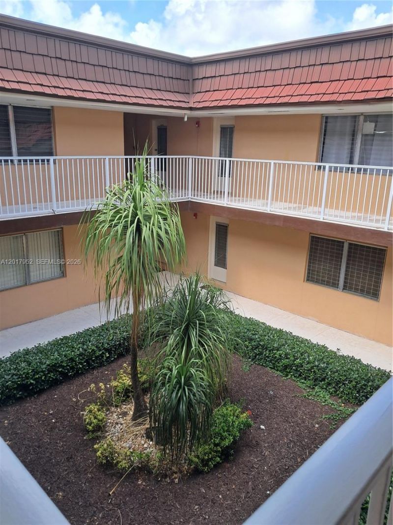 5501 SW 77th Ct , Unit 204C, Miami, FL 33155 Photo