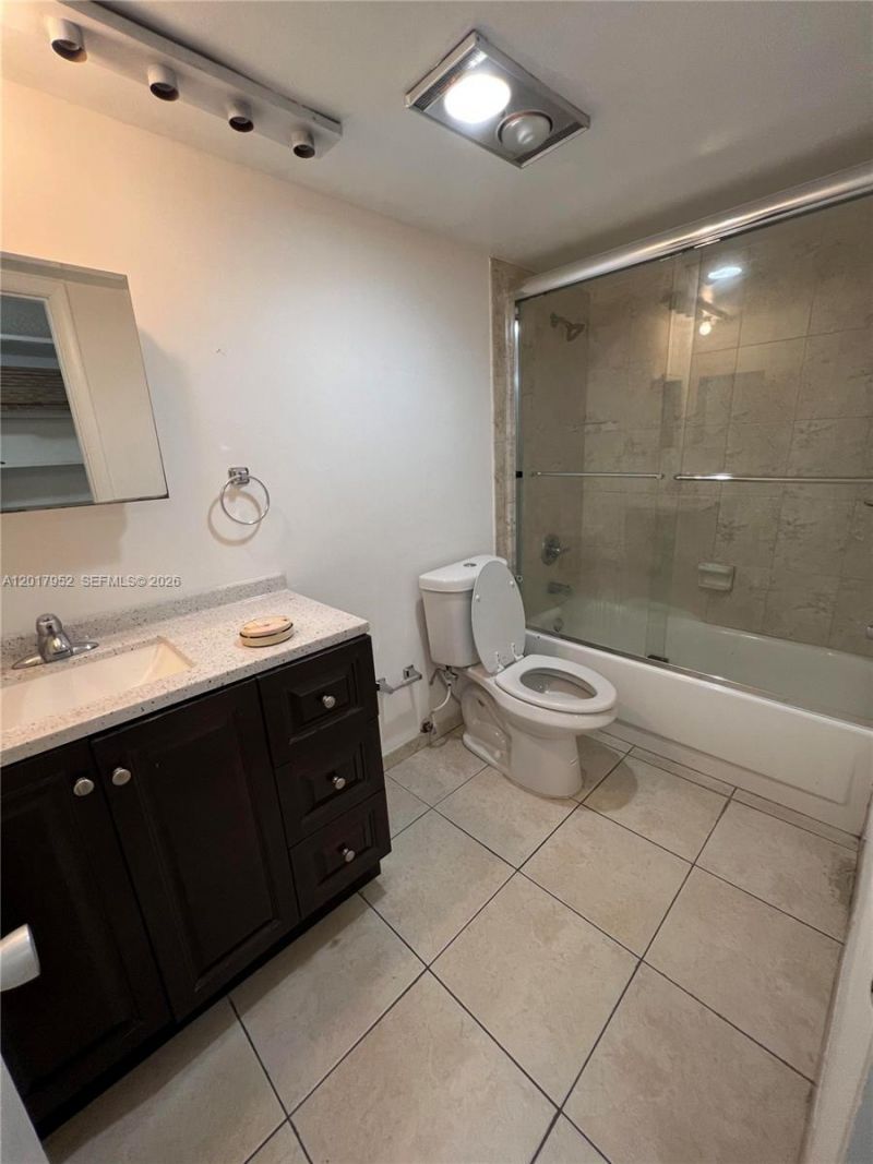 5501 SW 77th Ct , Unit 204C, Miami, FL 33155 Photo