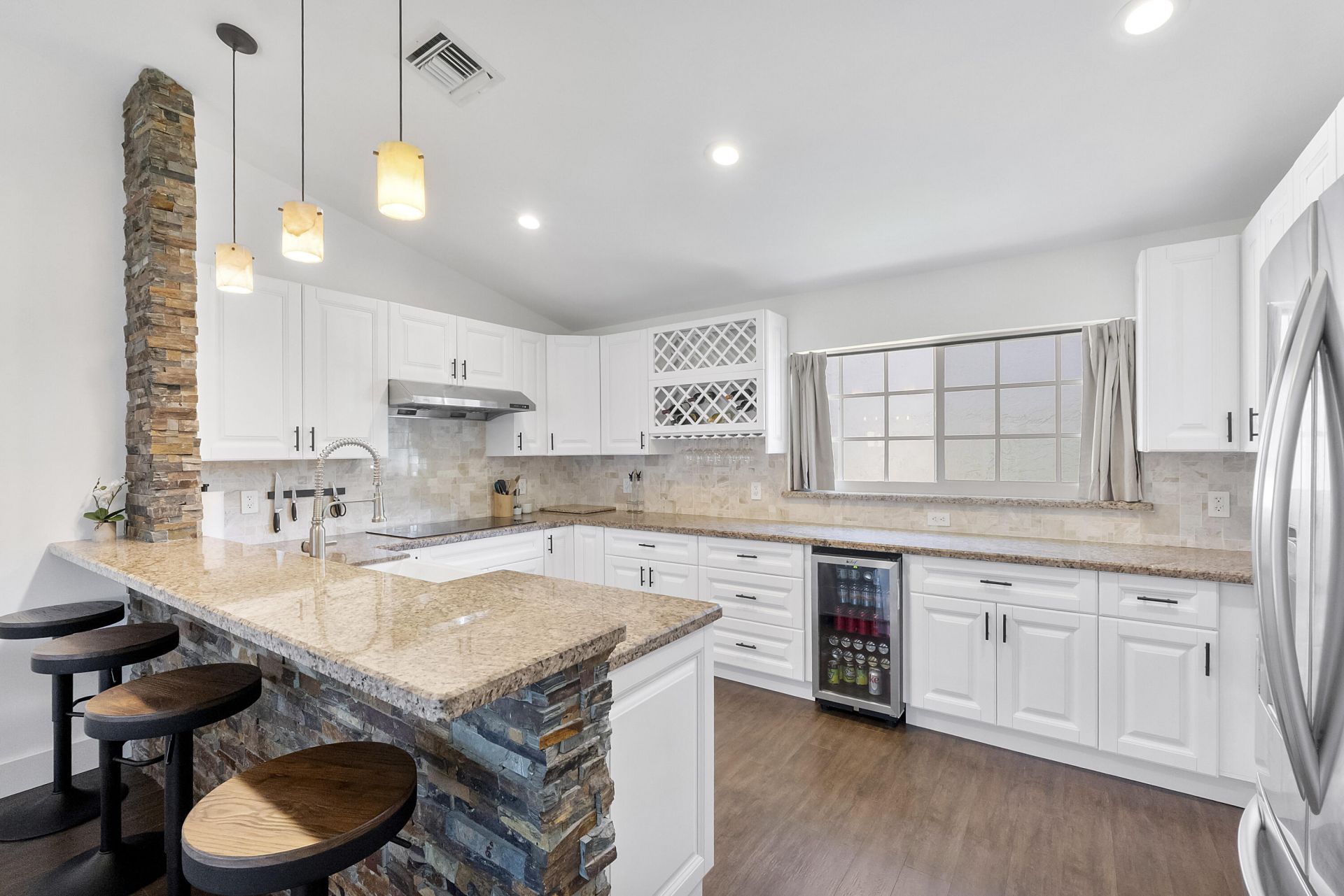 9800 NW 9th Court, Plantation, FL 33324 Photo