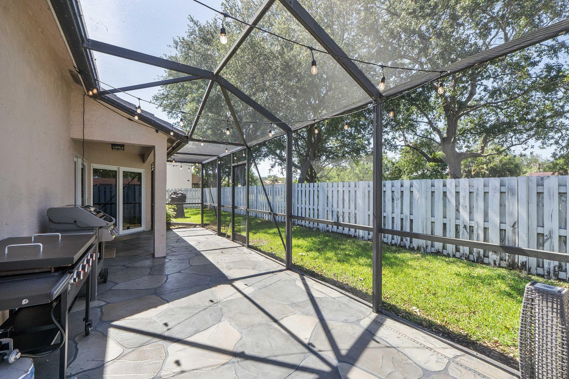 9800 NW 9th Court, Plantation, FL 33324 Photo