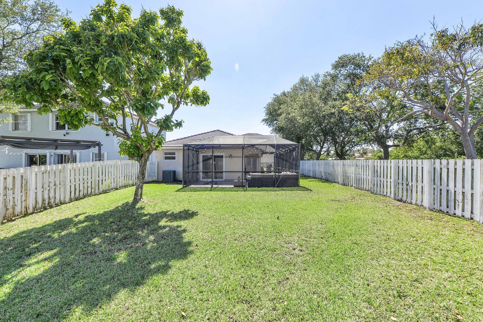 9800 NW 9th Court, Plantation, FL 33324 Photo