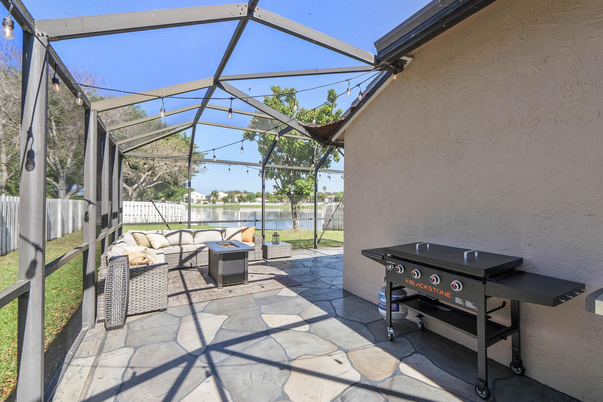 9800 NW 9th Court, Plantation, FL 33324 Photo