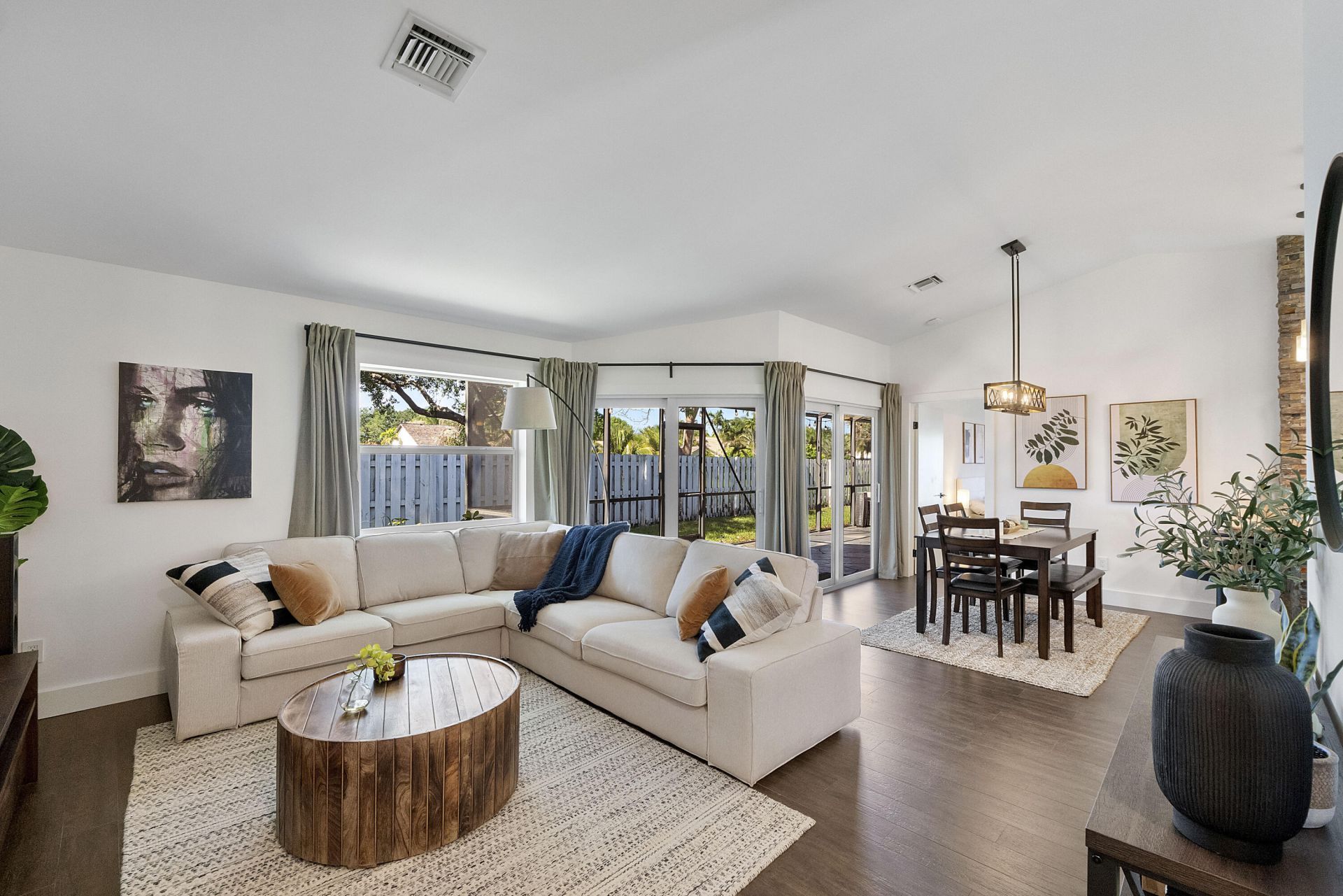 9800 NW 9th Court, Plantation, FL 33324 Photo