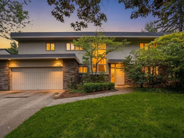 1093 Lyndhurst Drive, Pittsburgh, PA 15206