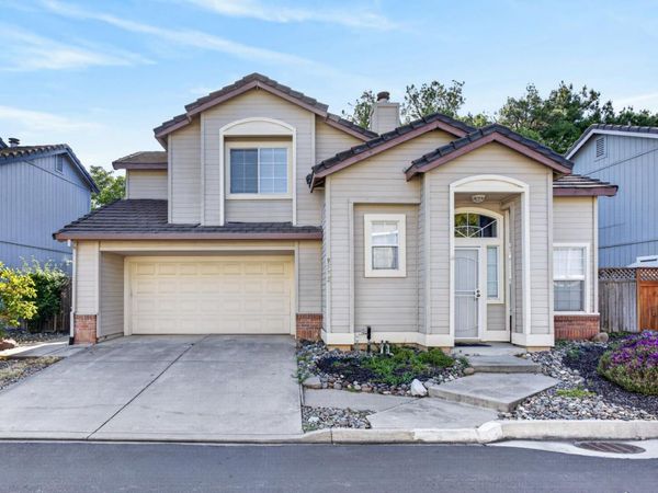 9572 S Coast Ln, Elk Grove, CA 95758