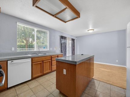 9572 S Coast Ln, Elk Grove, CA 95758 Photo