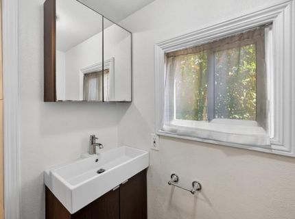 4201 56th St, Sacramento, CA 95820 Photo