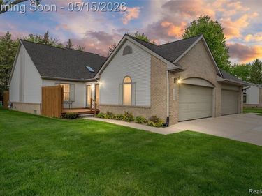 44500 Meadowcreek Lane, CANTON, MI 48187