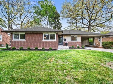 4402 Buckingham Road, Royal Oak, MI 48073