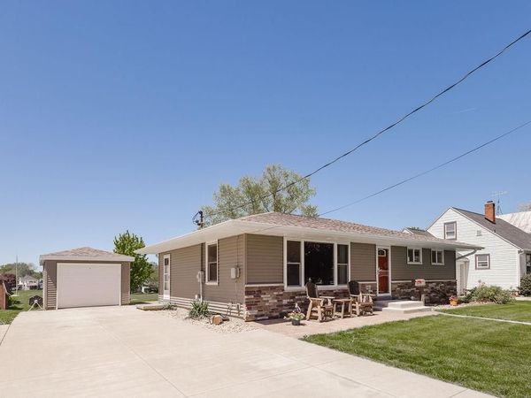 880 N 2nd Street, Platteville, WI 53818