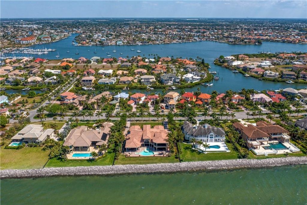 6308 Marbella Boulevard, Apollo Beach, FL 33572 Photo
