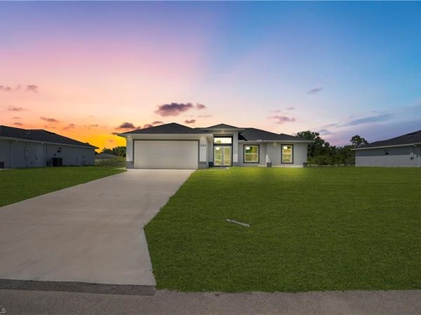 1023 Pilgrim ST E, LEHIGH ACRES, FL 33974